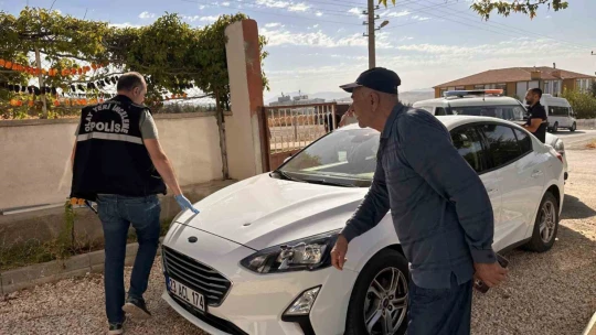 Elazığ'da belediye meclis üyesinin aracına silahlı saldırı