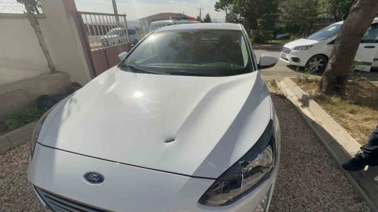 Elazığ'da belediye meclis üyesinin aracına silahlı saldırı