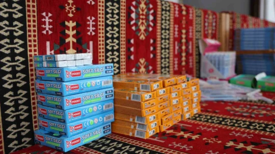 Elazığ'da bin öğrenciye kırtasiye yardımı yapıldı