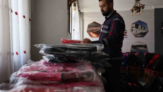 Elazığ'da bin öğrenciye kırtasiye yardımı yapıldı