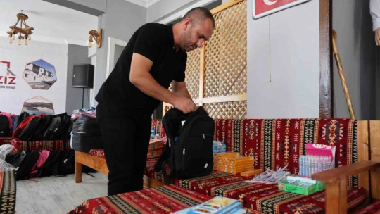Elazığ'da bin öğrenciye kırtasiye yardımı yapıldı