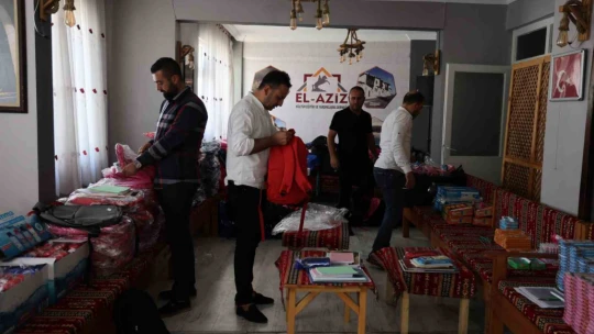 Elazığ'da bin öğrenciye kırtasiye yardımı yapıldı