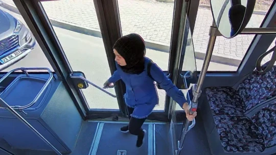 Elazığ'da biri ağır 3 kişinin yaralandığı kazanın görüntüleri ortaya çıktı