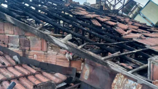 Elazığ'da çatı yangını