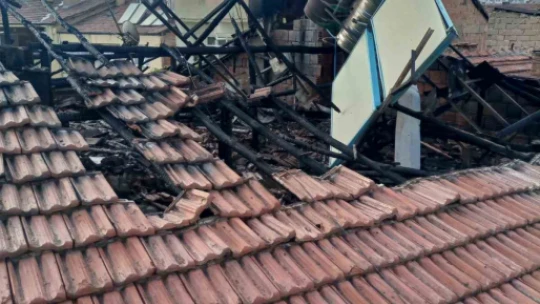 Elazığ'da çatı yangını