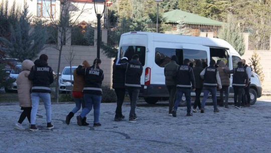 Elazığ'da Cımbız-2 Operasyonu: Kamuyu 4 milyon 200 bin lira zarara uğratan 7 şüpheli yakalandı