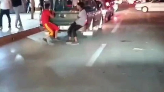 Elazığ'da çocukların tehlikeli yolculuğu