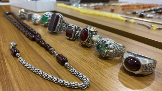 Elazığ'da daire fiyatına tespih koleksiyonu