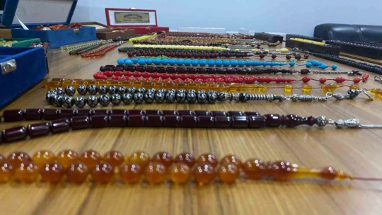 Elazığ'da daire fiyatına tespih koleksiyonu