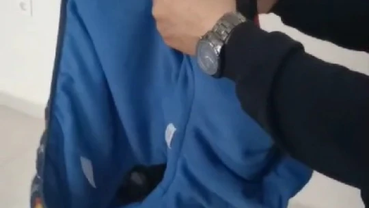 Elazığ'da dilencinin parayı sakladığı yer pes dedirtti, bebek montundan bin 200 lira çıktı