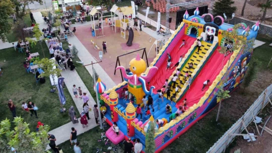 Elazığ'da düzenlenen etkinliklerde çocuklar doyasıya eğlendi