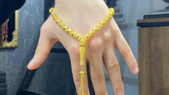 Elazığ'da el yapımı yatırımlık 14 ayar altın tespihlere yoğun ilgi: 70 bin liraya kadar alıcısı var