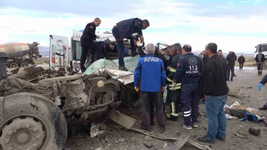 Elazığ'da feci kaza: 2 ağır yaralı