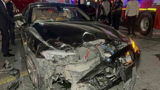 Elazığ'da feci kaza: 2'si ağır 6 yaralı