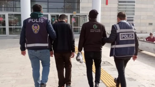 Elazığ'da haklarında kesinleşmiş hapis cezası bulunan 4 kişi yakalandı