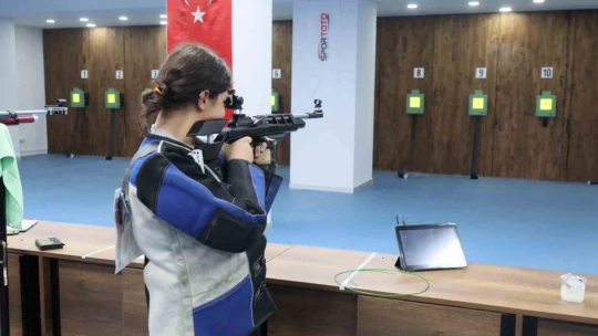Elazığ'da Havalı Silahlar Yıldızlar Yarışması sona erdi
