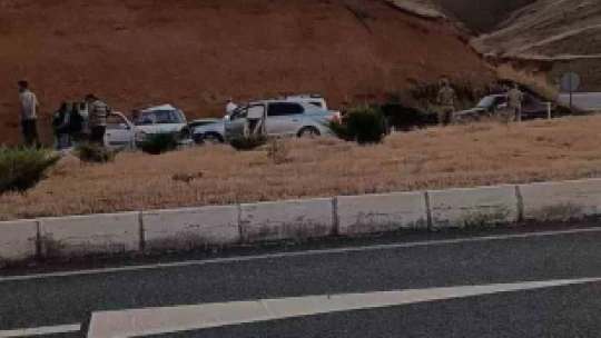 Elazığ'da iki otomobil çarpıştı: 8 yaralı