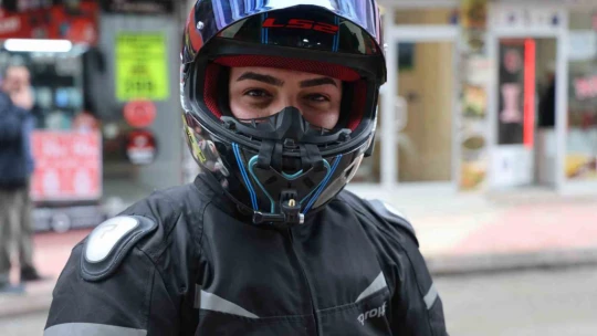 Elazığ'da insanlık ölmemiş dedirten davranış: Yerde bulduğu telefonu sahibine ulaştırdı para teklifine 'insanlık görevimiz' dedi