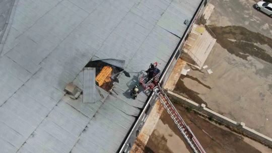 Elazığ'da iş yerinde çıkan yangın söndürüldü
