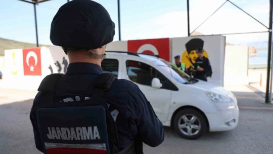 Elazığ'da jandarma ekiplerinden bayram denetimi