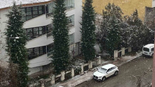 Elazığ'da kar yağışı başladı