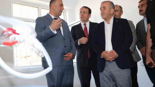Elazığ'da kayısı işleme, paketleme ve analiz tesisi açıldı