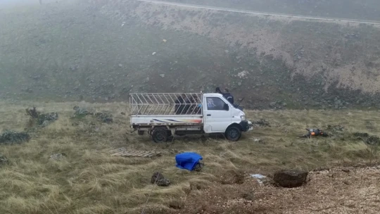 Elazığ'da kontrolden çıkan pikap devrildi: 1 yaralı