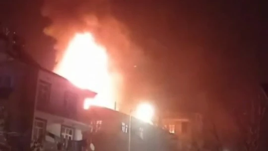 Elazığ'da korkutan çatı yangını