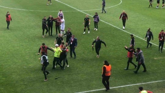 Elazığ'da maç sonrası kavga çıktı