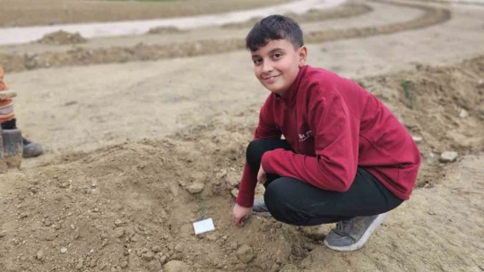 Elazığ'da öğrenciler, Cumhuriyet'in 100. yılında 100 fidan dikti