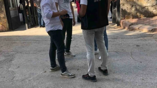 Elazığ'da okul önlerinde denetim sürüyor