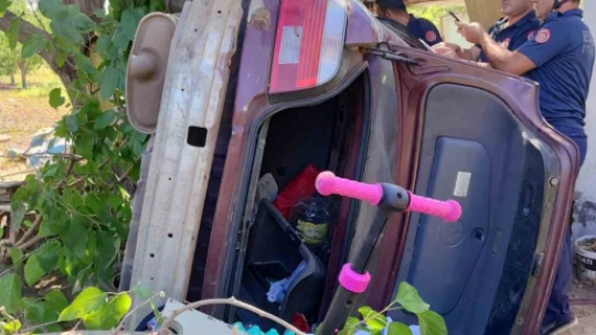 Elazığ'da otomobil bahçeye uçtu: 8 yaralı