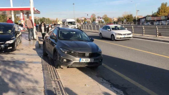 Elazığ'da otomobilin çarptığı genç kız ağır yaralandı