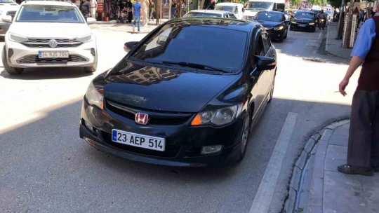 Elazığ'da otomobilin çarptığı çocuk yaralandı