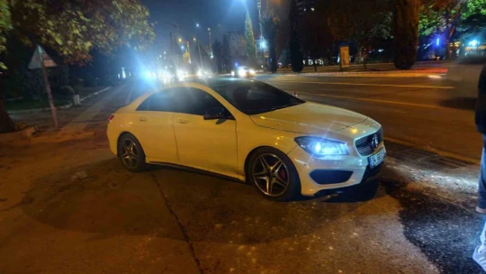 Elazığ'da otomobilin çarptığı şahıs yaralandı