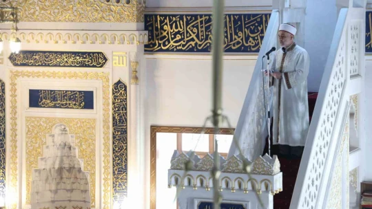 Elazığ'da Ramazan ayının son cuma namazı kılındı