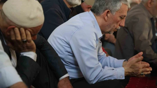 Elazığ'da Ramazan ayının son cuma namazı kılındı