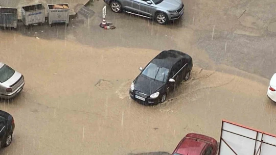 Elazığ'da sağanak etkili oldu