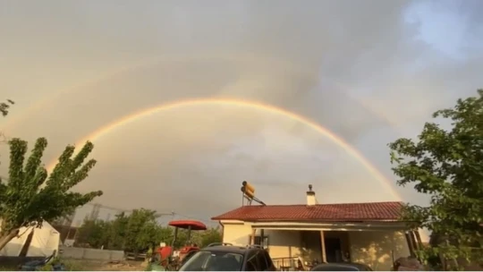 Elazığ'da sağanak sonrası oluşan gökkuşağı mest etti