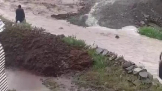 Elazığ'da sağanak ve dolu yağışı hayatı olumsuz etkiledi