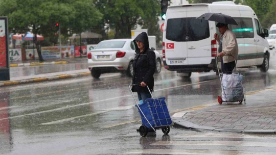 Elazığ'da sağanak yağış etkili oldu