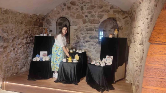 Elazığ'da seramik sergisi büyük ilgi görüyor