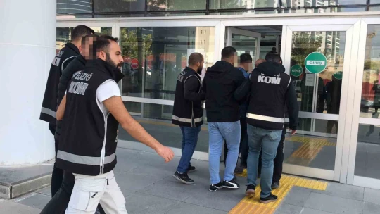 Elazığ'da silah kaçakçılığı operasyonu: 9 gözaltı