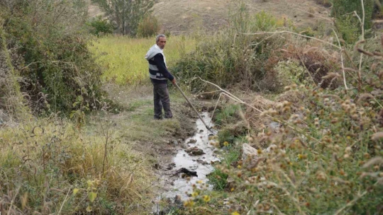 Elazığ'da su değirmeni, ilk günkü gibi buğday öğütmeye devam ediyor