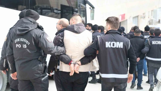 Elazığ'da suç örgütüne yönelik operasyonda gözaltına alınan 35 şüpheli adliyeye sevk edildi