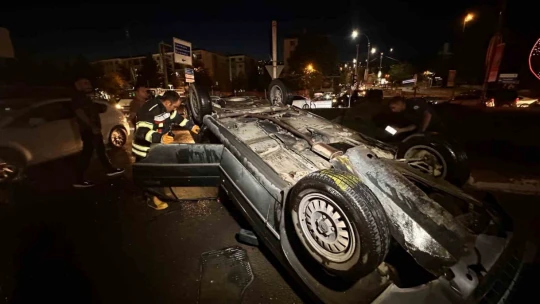 Elazığ'da ters dönen otomobil yandı: 1 yaralı