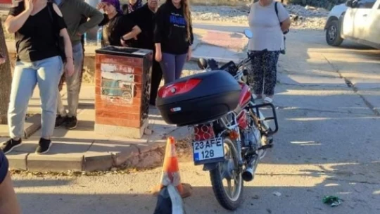 Elazığ'da ticari taksi ile motosiklet çarpıştı: 1 yaralı