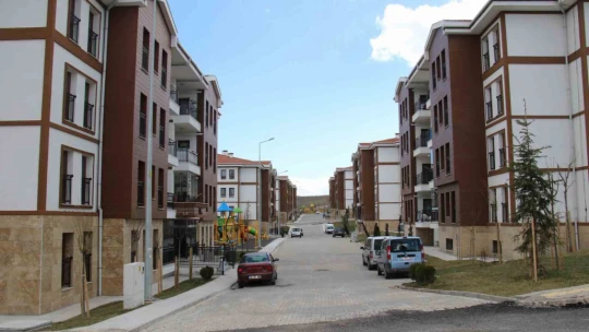 Elazığ'da TOKİ konutlarının fiyatları depremzedeleri mutlu etti