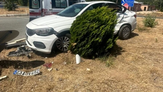 Elazığ'da trafik kazası: 2 yaralı