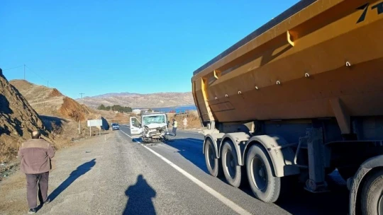 Elazığ'da trafik kazası: 3 yaralı